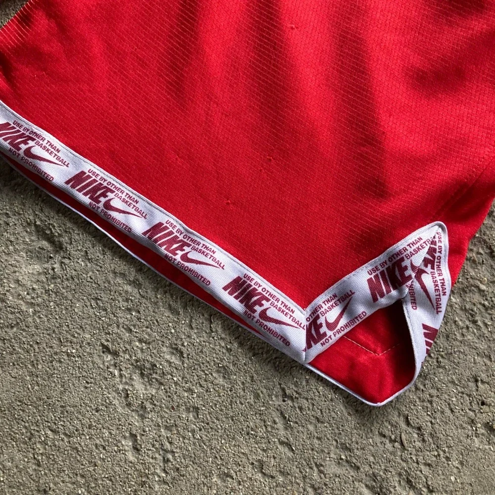 Nike 2000s red